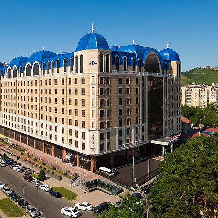 Shera Inn Hotel Alma-Ata Exteriör bild